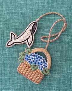 Abalorio de cuentas hecho a mano y personalizado, ideal para importadores que encargan llaveros bordados. - Product Image 4