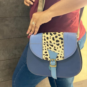 กระเป๋าหนังสะพายข้างสำหรับผู้หญิงของแท้หลากสี, สินค้ามาใหม่กระเป๋าสะพายคาดลำตัวหนังทำมือพิมพ์ลายสัตว์สุดหรูมีสายสะพาย - Product Image 2