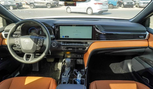 NOUVEAU 2025 TOYOTA CAMRY GRANDE 5 PLACES 0 KM 299 CH 4 CYLINDRES TRANSMISSION AUTOMATIQUE - Product Image 5