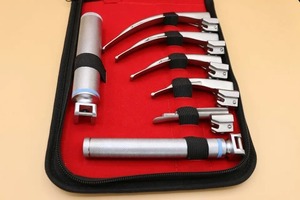 Ensembles de laryngoscopes de qualité médicale avec lames et poignées en acier inoxydable - Product Image 2