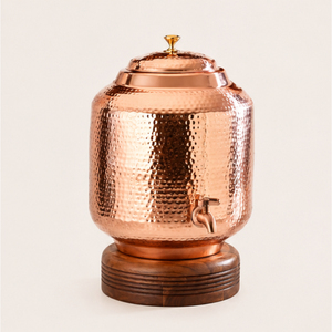Distributeur d'eau en cuivre martelé Matka, directement de l'usine, avec support durable, finition antique, pot de stockage en cuivre, eau potable saine - Product Image 1