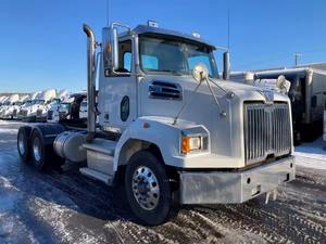 Cabeza tractora diésel 6x4, vehículo comercial de servicio pesado para transporte y logística internacional. - Product Image 3