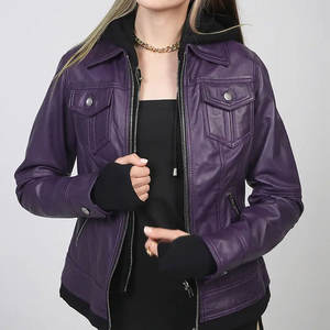 Chaqueta de cuero elegante para mujer con material de cuero de alta calidad, perfecta para la moda en climas fríos y para el uso diario. - Product Image 2