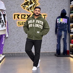 Sudadera con capucha unisex personalizada verde oliva con cremallera, detalle de diamantes de imitación en la manga, gráfico frontal, bolsillo canguro, estilo urbano, OEM TOP - Product Image 2