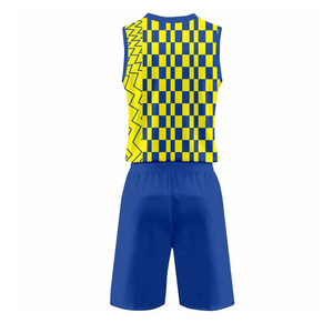 Conjunto de Camiseta y Pantalones Cortos de Baloncesto Reversibles Europeos, Sublimados y Transpirables, 100% Personalizados, 160 g/m², Bordado por Sublimación, Tallas Grandes - Product Image 3