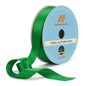 Ruban en satin vert simple face de 25 mm pour la décoration de toiles de fond, les centres de table, les arrangements floraux, la finition de costumes et les pinces à cheveux - Product Image 3