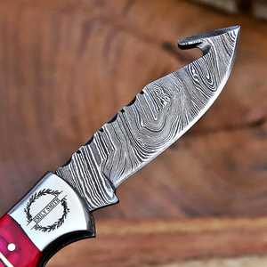 Couteau pliant artisanal en acier Damas avec gravure personnalisée, lame Gut Hook, manche en bois, professionnel, multifonctionnel, pour l'extérieur - Product Image 6