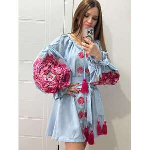 Robe courte en coton bohème pour femmes, broderie florale épaisse, manches bouffantes, ceinture à franges, coupe ample, mini-robe - Product Image 4