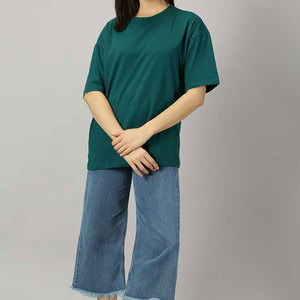 Camiseta Extra Grande para Mujer, Tela Ligera y Transpirable, Color Personalizado y MOQ Bajo, Venta al Por Mayor - Product Image 5
