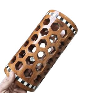 Pantalla de Lámpara Decorativa Cilíndrica Hecha a Mano con Incrustaciones de Hueso/Resina, Madera Maciza, Modelo DHI-3567 de DYNAMIC HANDICRAFT IMPEX para Dormitorio - Product Image 1