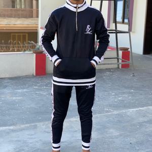 Haut et pantalon de survêtement en polyester pour hommes personnalisés Survêtement de fitness de haute qualité - Product Image 1