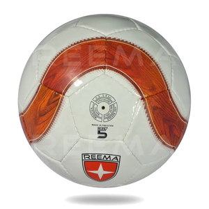 Ballon de football intelligent Champion de haute qualité, cousu à la main, pour les séances d'entraînement et les matchs de haut niveau, conçu par Reema Technologies. - Product Image 4