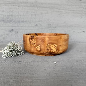 Bol en bois d'olivier personnalisé, artisanal, décoration rustique pour la cuisine - Product Image 3
