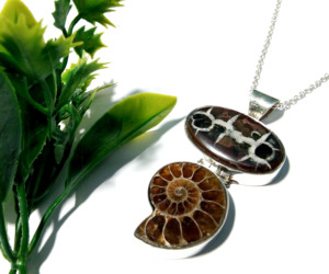 KGN SILVER JEWELLERY HOUSE Collier pendentif Ammonite Saptarienne Pierre d'ammonite naturelle Plaqué or Forme goutte d'eau - Product Image 6