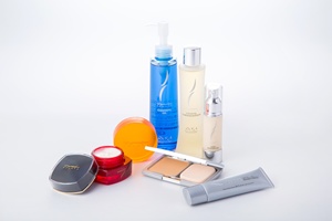 ครีมบำรุงผิวหน้าสำหรับผู้หญิง ช่วยลดเลือนจุดด่างดำ - Product Image 6