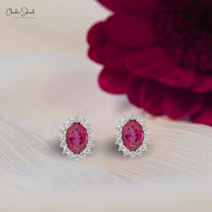 Boucles d'oreilles clous ovales 6x4 mm en tourmaline rose de haute qualité, pierre de naissance d'octobre, avec halo de diamants en or blanc véritable 14 carats, à prix avantageux - Product Image 1