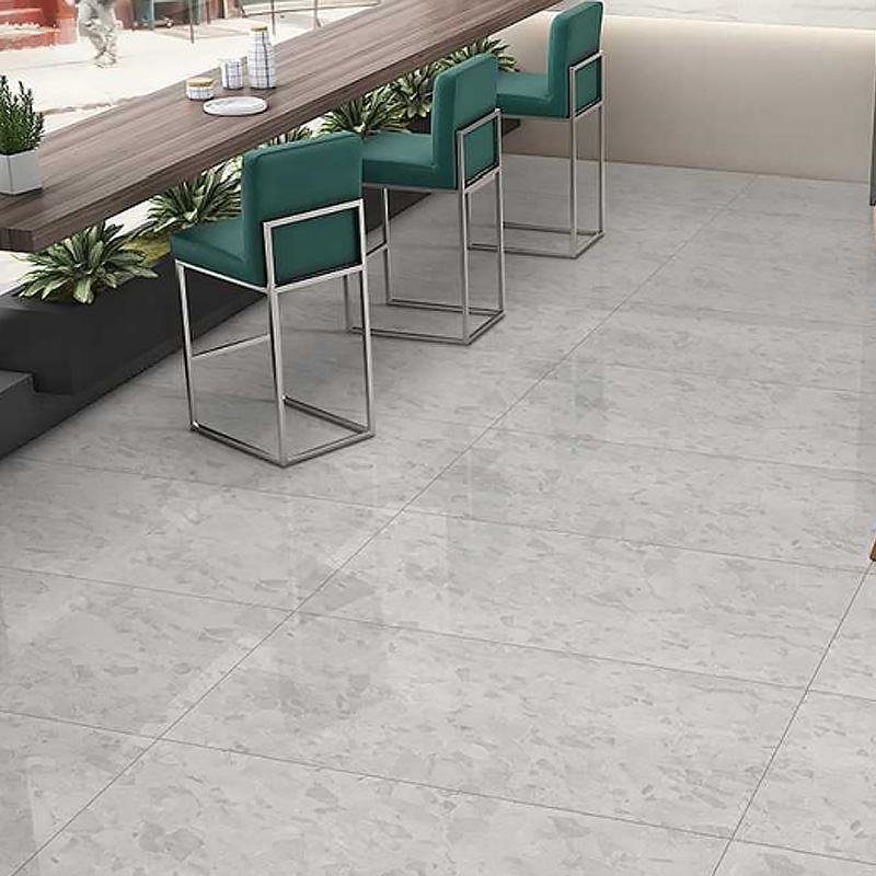 สีเทาอ่อน