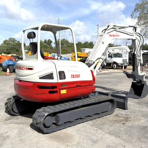 Mini-excavatrice compacte sur chenilles Takeuchi TB260 pour la construction, l'agriculture et l'aménagement paysager - Product Image 3