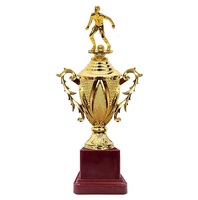 Trophée de reconnaissance en métal doré pour saluer les performances exceptionnelles, les efforts dédiés et les résultats remarquables
