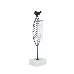 Vase de table moderne en métal avec motif d'oiseau, hauteur 39 cm, noir, porte-fleurs décoratif avec insert en tube de verre - Product Image 3