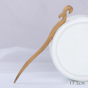 Épingle à cheveux en bois de santal vert antique, design chinois haut de gamme, artisanat en bois - Product Image 6
