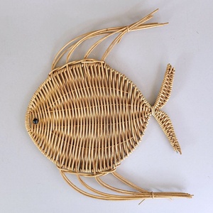 Accessoires de chambre d'enfant en rotin écologiques, décoration murale de style côtier, art suspendu tissé à la main - Product Image 1