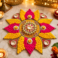 Décoration de Rangoli artisanale rose et jaune pour Diwali avec motif de fleurs pompon et porte-bougie pour la décoration de la maison pendant les fêtes