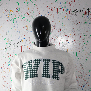 Sudadera WIP Wednesday de Cuello Redondo, Corte Regular, 100% Algodón Tejido, Estilo Casual Unisex para Otoño, CLUSH SPORTS - Product Image 6