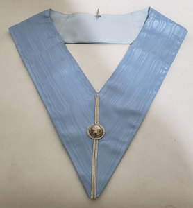 Collar de uniforme artesanal, Material azul claro con efecto de marca de agua de Moire - Product Image 3