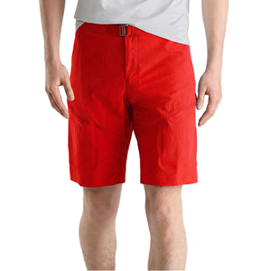Shorts Bermuda pour homme, bleu uni, séchage rapide, taille mi-haute, coupe décontractée avec poches et fermeture boutonnée - Product Image 6