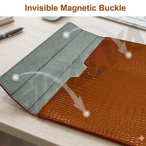Funda Protectora para Portátil de Lujo con Patrón de Cocodrilo Marrón, Color Sólido, para Computadoras de 13, 14 y 15 Pulgadas - Product Image 2