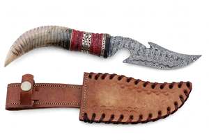 Couteau utilitaire artisanal en acier Damas avec manche en corne courbé, outil de fabrication sur mesure, étui en cuir - Product Image 6