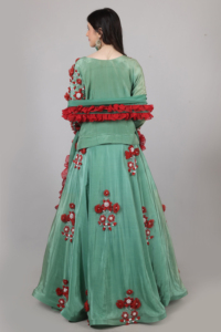 Lehenga Choli de Diseñador para Mujer con Cuentas de Flores Rojas, Adornos de Dana y Perlas, Prenda Moderna para Celebraciones - Product Image 4