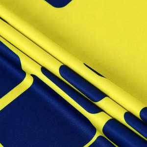 Uniforme de football pour homme taille adulte, personnalisé avec le nom de l'équipe, directement de l'usine / Nouvelle arrivée, dernier design d'uniforme de football pour homme en vente - Product Image 4