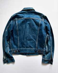Veste en jean délavé pour homme avec détails effilochés, col rabattu, style décontracté, coupe courte, coupe classique, vêtement d'extérieur pour l'automne - Product Image 2