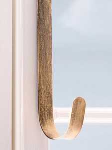 Crochet de porte moderne en laiton, forme irrégulière, durable, décoratif - Product Image 1