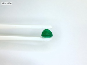 Esmeralda Premium Zambiana Octogonal de 5.04ct, Color Verde Intenso, Gema Suelta de Alta Calidad, Ideal para Anillos y Diseños de Joyería Audaces - Product Image 5
