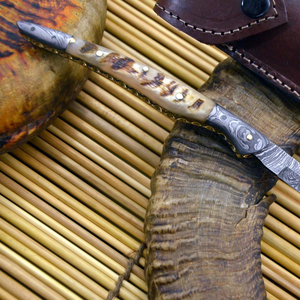 Couteau de chasse en acier Damas, lame à pointe tombante, avec manche en bois et étui en cuir, pour usage en plein air et camping - Product Image 6