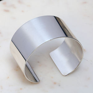 Bracelet manchette large en laiton fait main, jonc ouvert doré poli, style minimaliste et affirmé, pour femme, bijou bohème, cadeau - Product Image 2