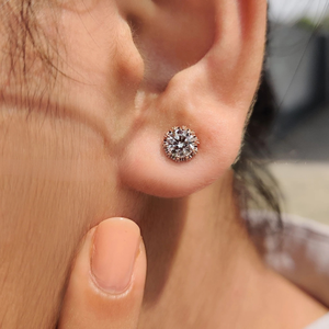Boucles d'oreilles clous uniques en platine 950 avec diamants de laboratoire taille brillant rond 1,00 carat total EF VS, articles de prestige - Product Image 1