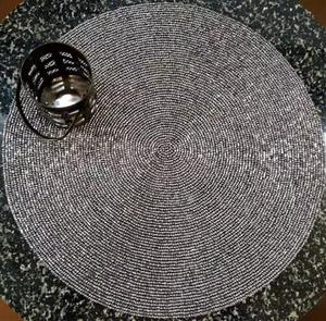 Napperon de table brodé personnalisable en verre coloré de haute qualité, motif floral fantaisie, écologique et fait main - Product Image 4