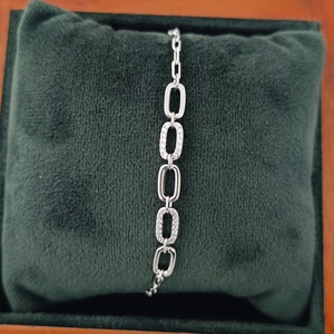 Bracelet chaîne à maillons ovales en argent sterling 925 avec accents micro-pavés en CZ, finition rhodiée, pour femme, à porter au quotidien, cadeau de fête, bijoux - Product Image 1