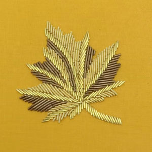 Nuevas insignias bordadas a mano con hilo metálico, servicio OEM, logotipo personalizado, ligeras, de la mejor calidad superior. - Product Image 1