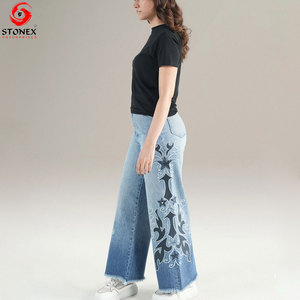 Jeans de mezclilla de mujer al por mayor, personalizados, de cintura media, pierna ancha, con bordado a mano, ecológicos, de largo completo, ajuste holgado, para invierno, color liso. - Product Image 2