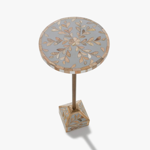 Mesa Artesanal Azul y Blanca con Base Alta de Capiz, Diseño con Incrustaciones de Madreperla, Mueble para Sala de Estar, Fabricante Vietnamita - Product Image 3