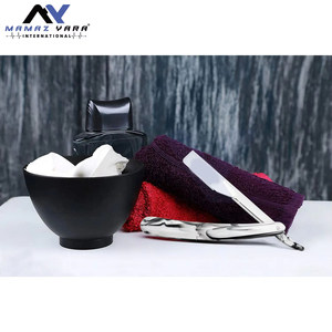 Navaja de Barbero Profesional de Acero Inoxidable con Acabado de Mármol, Cierre Deslizante y Hoja Recta para Hombres, Premium, para Afeitado en Húmedo - Product Image 4