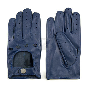 Gants de course personnalisés OEM, gants de moto robustes pour motards, en cuir véritable, respirants, fabriqués au Pakistan - Product Image 4