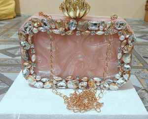 Bolso de Mano Clásico de Moda con Adornos de Aleación, Diseño Floral de Cristal, Detalles de Hojas Doradas y Cierre Magnético - Product Image 3