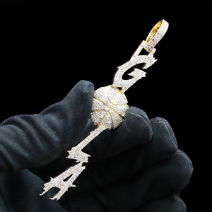 Pendentif personnalisé de luxe en alliage plaqué or avec diamants, style street grandeur nature - Product Image 1