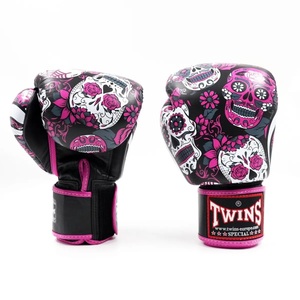 Twins Muaythai Kickboxing Set FBGVL 3 Skull Design , Wholesale Price Premium Leather Boxing Gloves and Shin Pad Guard - Product Image 4